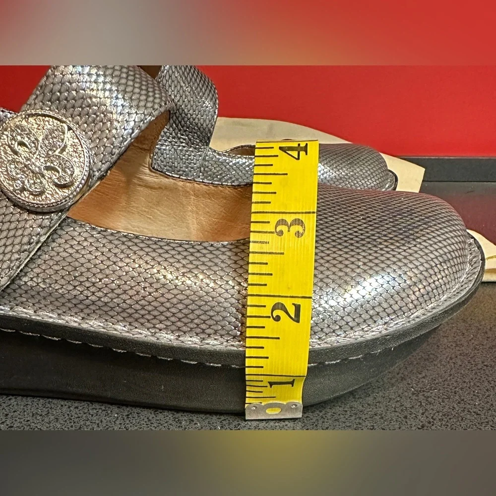 Alegria Paloma Pewter Embossed Leather Mary Janes Shoes Women’s Sz EU40/US9.5-10